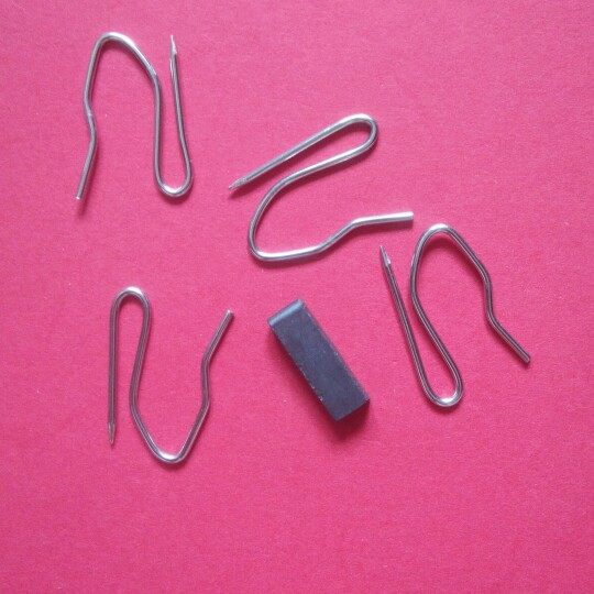 20 pieces of 6 5 yuan stainless steel small pointed hook curtain rod hook curtain floor curtain gauze curtain balcony curtain hook