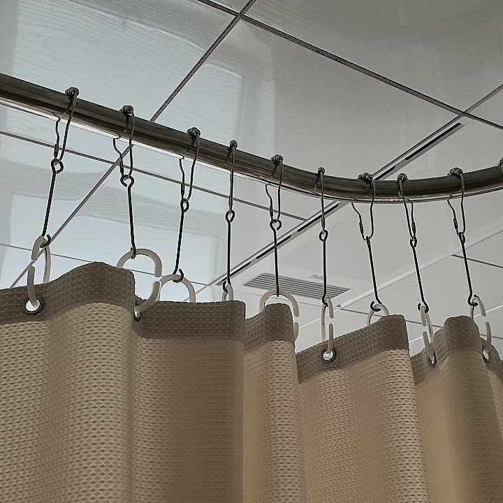 Stainless Steel Shower Curtain Extension Hook, Eyelet Curtain Anti-Roll Hook Strip, Extension Strip for Extending Water-Blocking Curtain if It Is Not Long Enough Stainless Steel Shower Curtain Extension Hook, Eyelet Curtain Anti-Roll Hook Strip, Extension Strip for Extending Water-Blocking Curtain if It Is Not Long Enough