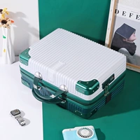 Белый с зеленым [угол алюминиевого пакета]