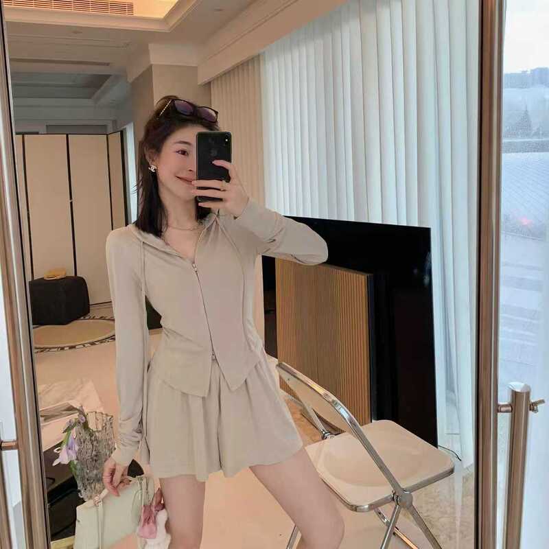 Xibei'Er in Stock [Mukok Dou Dou Jia] Welfare 04.22 Tops/Shorts for Women 23A28106-A/E