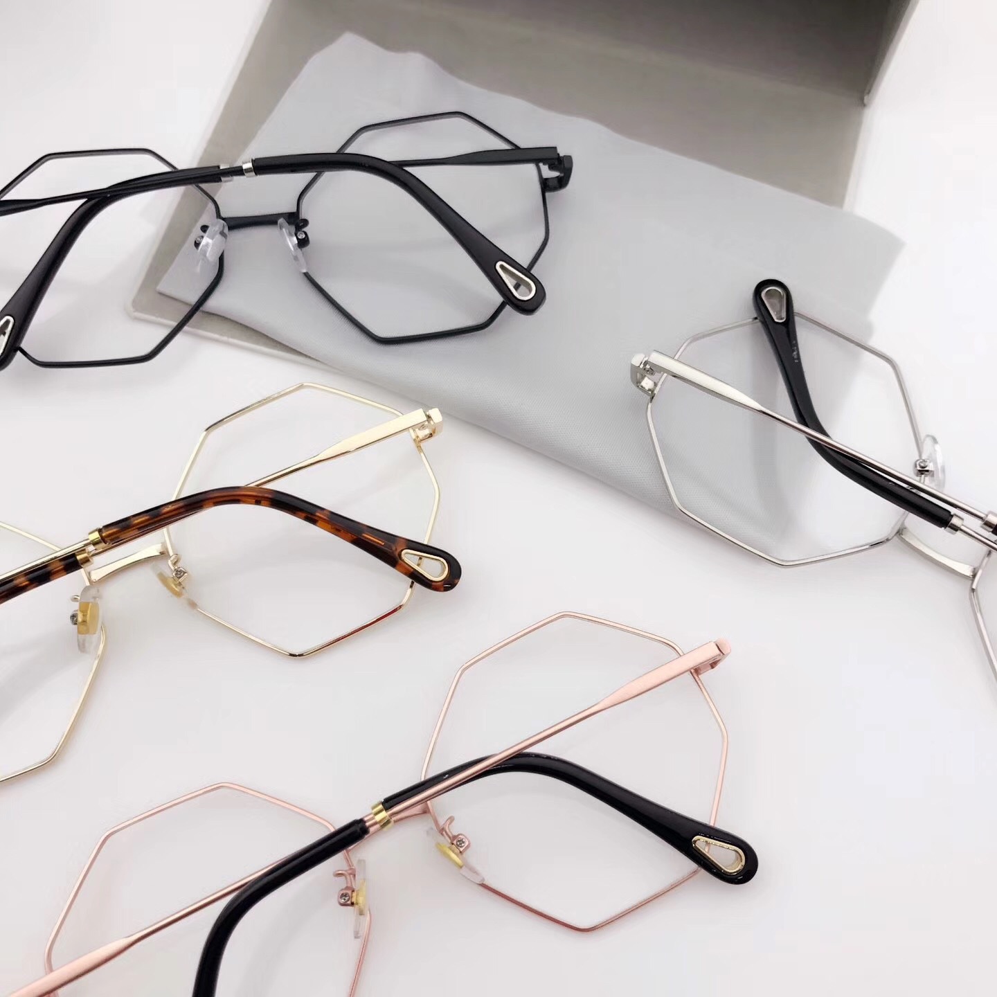 Net màu đỏ mới retro kính cá nhân khung Kim loại khung hình bát giác thời trang phẳng kính mắt rayban