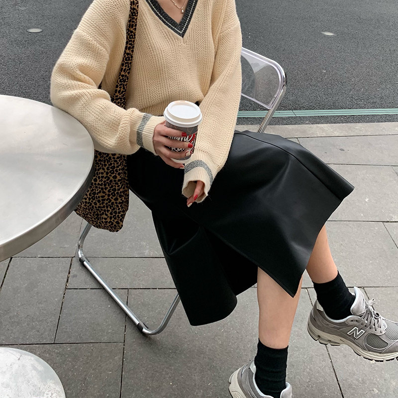 Small pull-out pint black inner suede A character leather skirt half body dress 100 hitch a small energy hand tooling feel classic and resistant