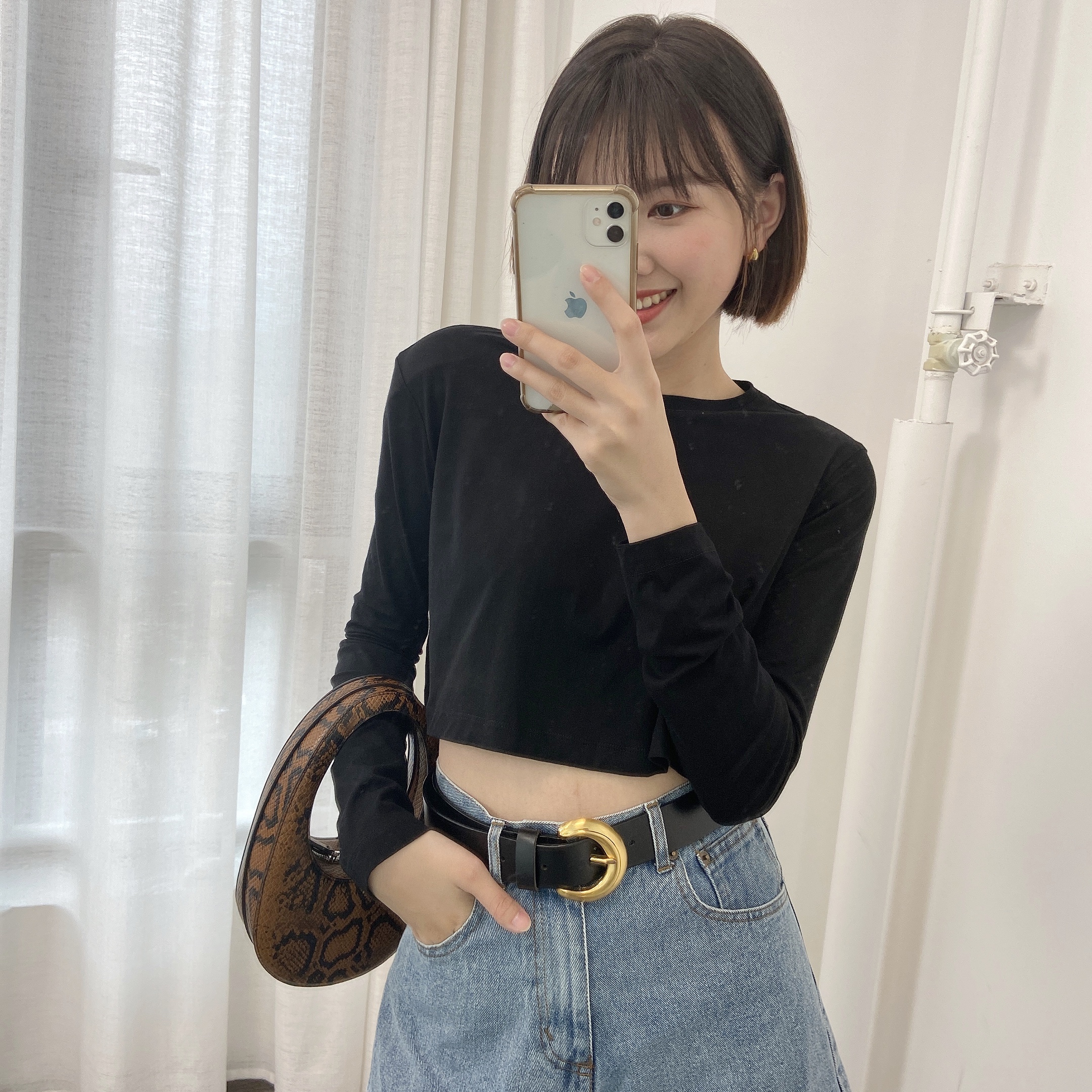 Xiaolao produced Ouyang Nana's same long-sleeved navel crop top T-shirt All-match bottoming shirt