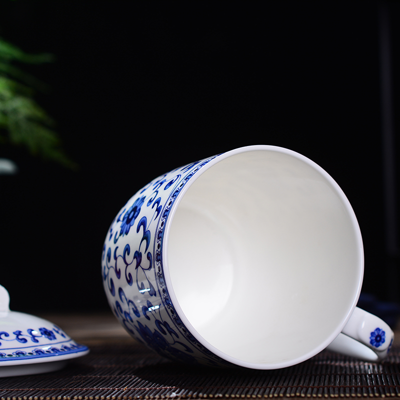 Jingdezhen ipads porcelain cup with cover household glair big cup 800 ml gift custom tea tea cup