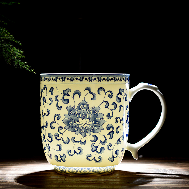 Jingdezhen ipads porcelain cup with cover household glair big cup 800 ml gift custom tea tea cup