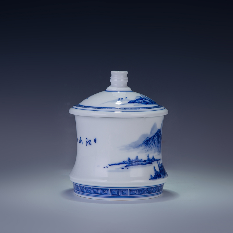 Hand the blue and white porcelain of jingdezhen ceramic cups and exquisite porcelain office large cups with cover glass tea set