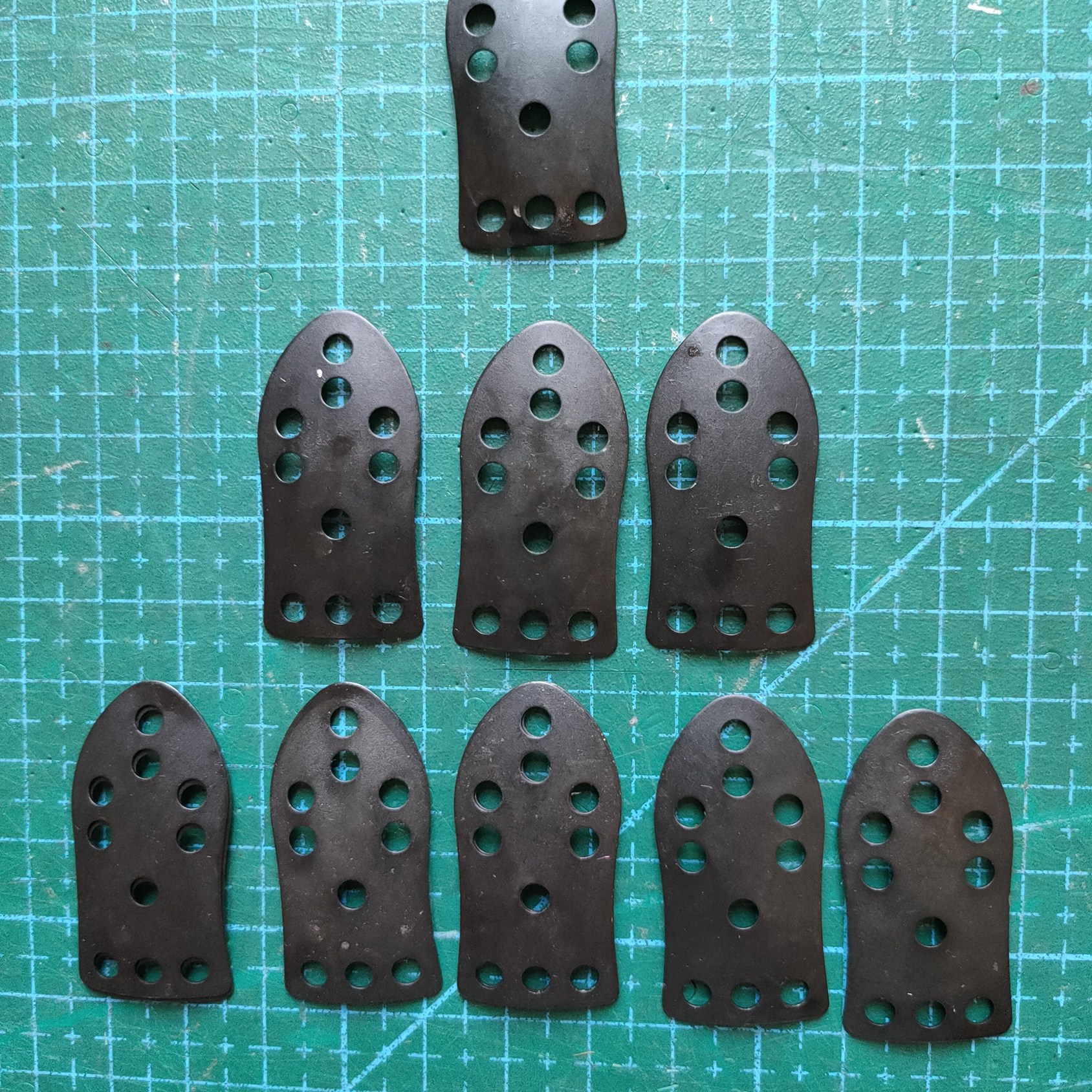100 Stück selbstgemachte Diy-Rüstungsteile, Fichthyosaurier-Skala-Rüstung, gebunden mit Seil, befestigt an das Leder, mit Nieten oder befestigt mit Ringen – Detail 22