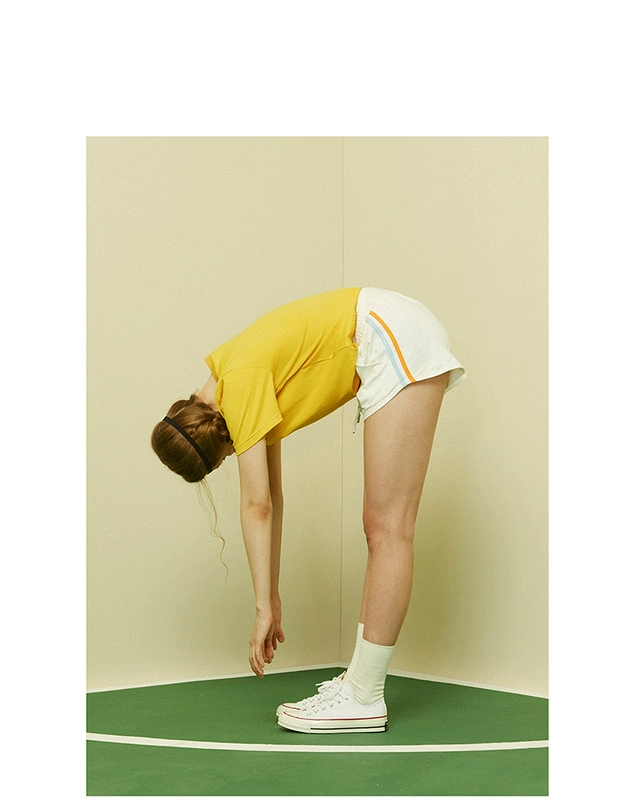 LlanO thiết kế ban đầu mùa hè mới giản dị eo cao quần retro nóng bỏng cotton thể thao quần short trắng quần sooc da nữ kết hợp với áo gì