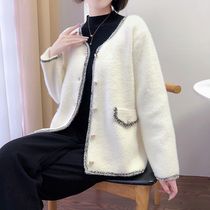 Middle-aged mother autumn coat 2021 new spring and autumn jacket set foreign style middle-aged womens thin mink velvet