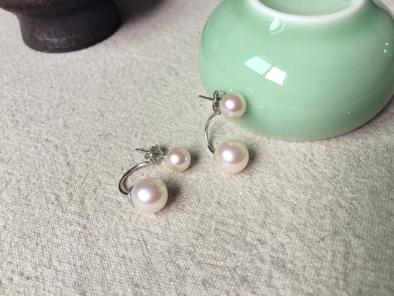 South of a city natural freshwater pearl earrings