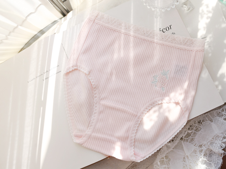 Cotton thoáng khí của phụ nữ cao eo đồ lót màu rắn chủ đề cotton bag hip mềm đơn giản thoải mái tóm tắt thêu Nhật Bản