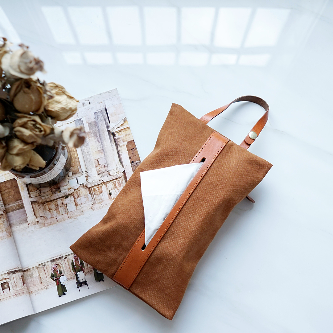 Light Retro Art Canvas Cowhide Creative Home Tissue Box Foldable Paper Set Car Hangable Paper Bag