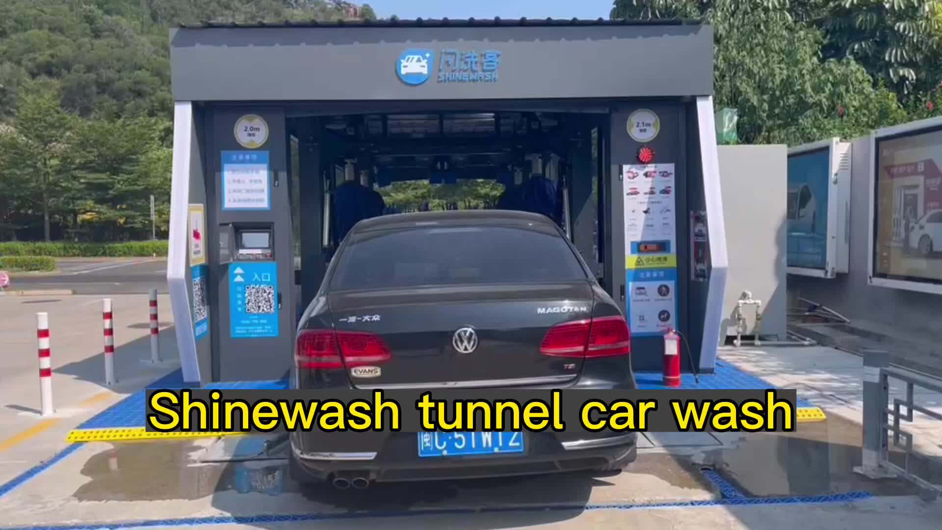 Low Price Carwash Machine Automatic Car Wash With 11 Brushes Tunnel Type Belt Conveyor Car