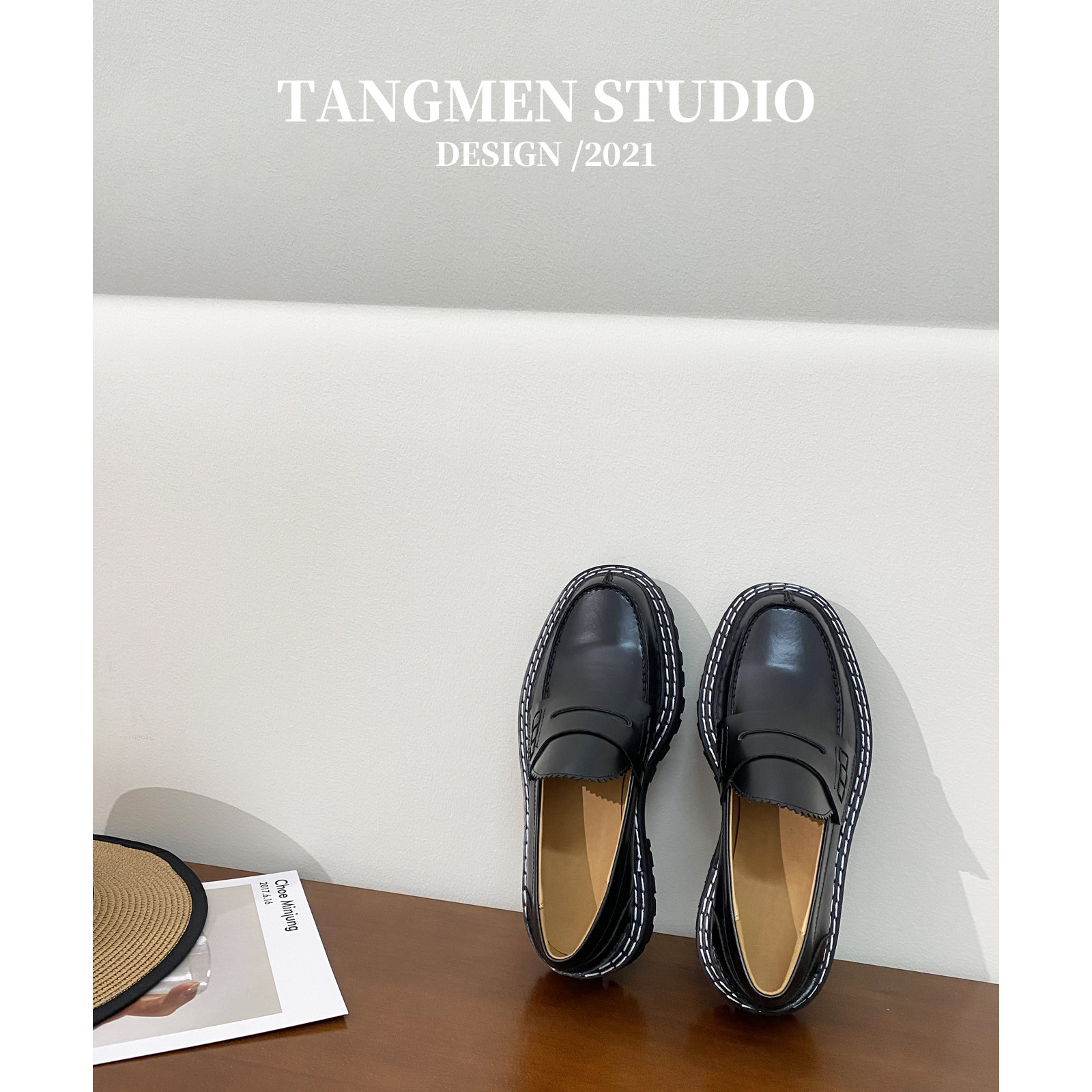 Shoes children 2021 new flat bottom single shoes round head genuine leather Inn wind small leather shoes thick bottom one foot pedal Lefoes shoes