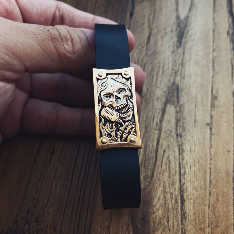 In-Stock American William Henry C192 Lagrange Handmade Bronze Carved Skull Magnetic Clasp Black Leather Bracelet