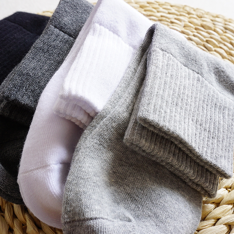 Men's Mid-Calf Socks for Autumn and Winter, Simple Solid Color Sports Cotton Socks, Black Men's Socks, Sweat-Absorbent and Breathable Short Socks for Men