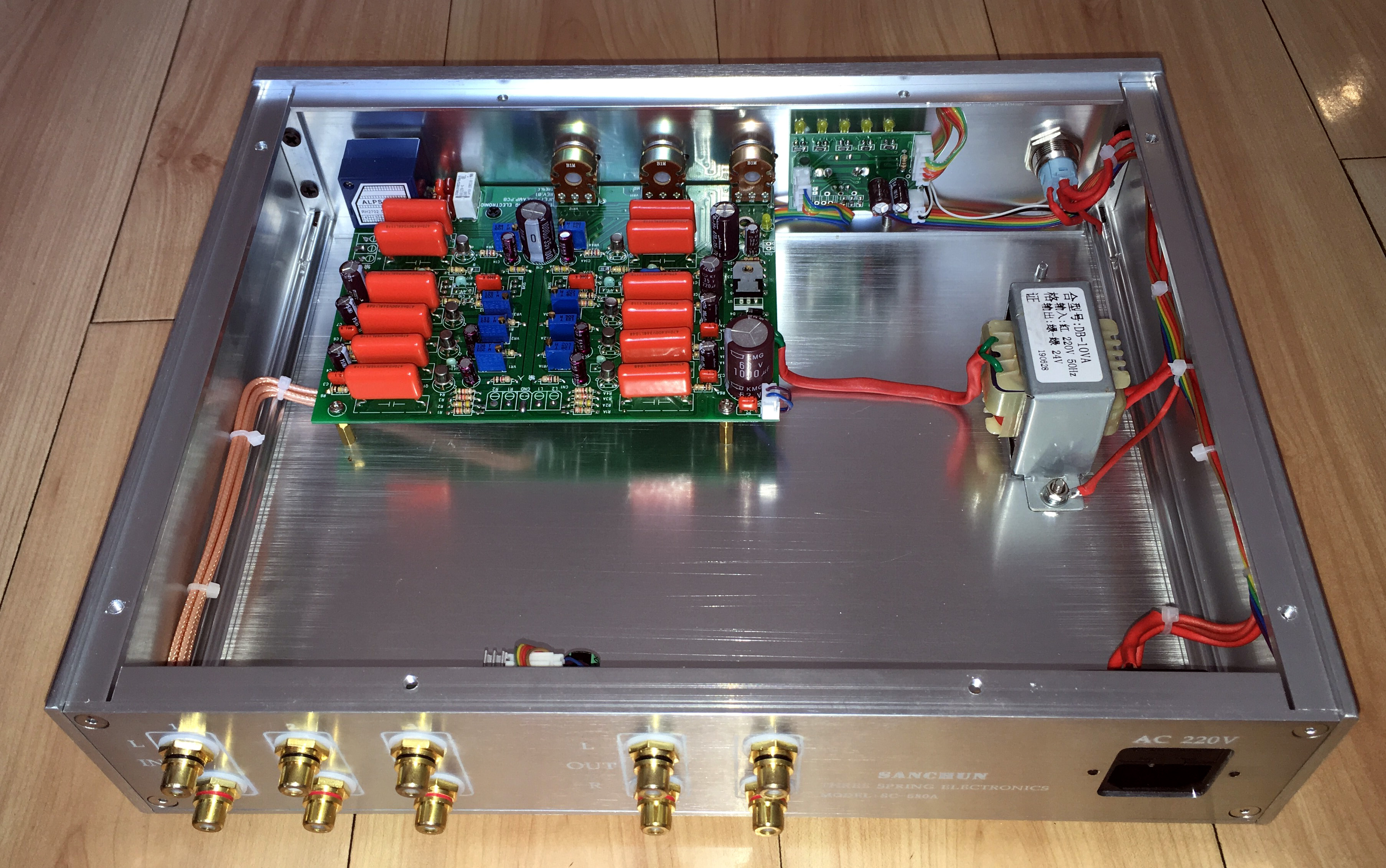 JFET preamp treble and volume adjustment functions Fourtube