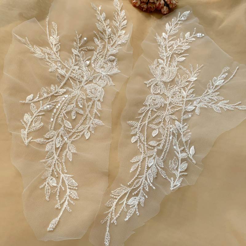 A Pair of Forest-Style Off-White Sequin Embroider Flower Stickers Wedding Dress Decoration Accessories Lace Flower Cloth Stickers Patch Stickers