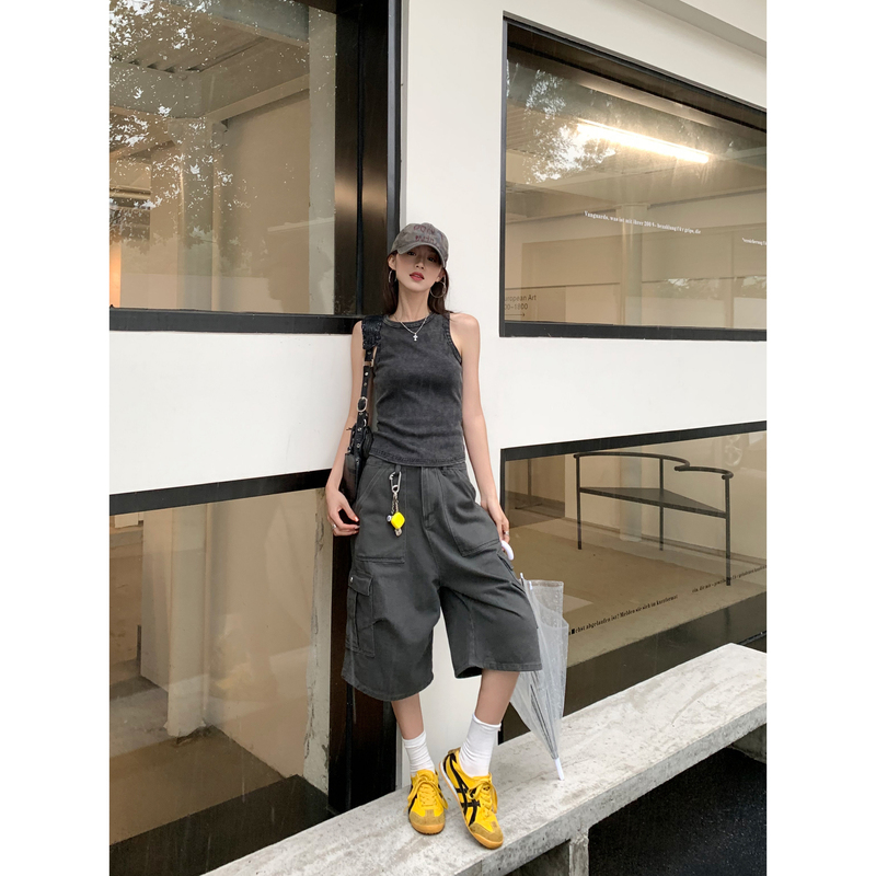 Nuomici American Retro Cement Gray Multi-Pocket Cargo Capri Pants for Women, Summer Loose Casual Wide-Leg Mid-Length Pants