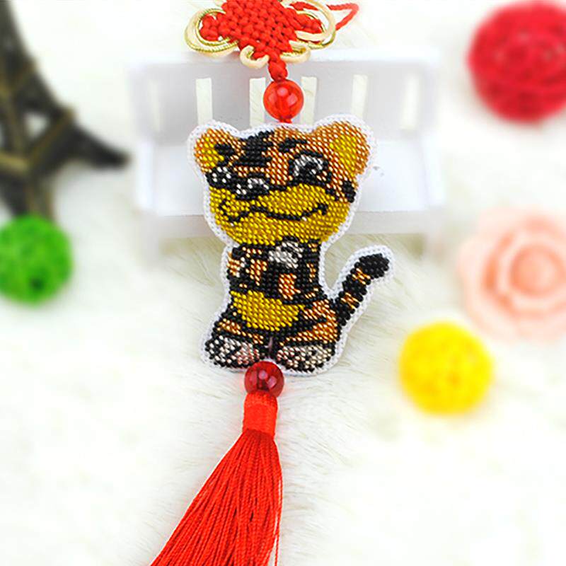 Tiger zodiac beaded beads car interior car interior cross stitch car pendant small 2021 new self peace and happiness
