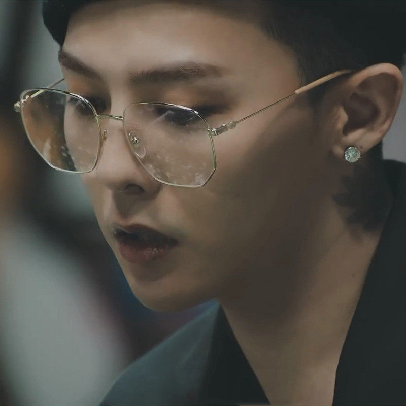 Quan Zhilong GD return gold wire glasses small daisy film irregular eyeglass frame Literary polygon anti-blue light mirror