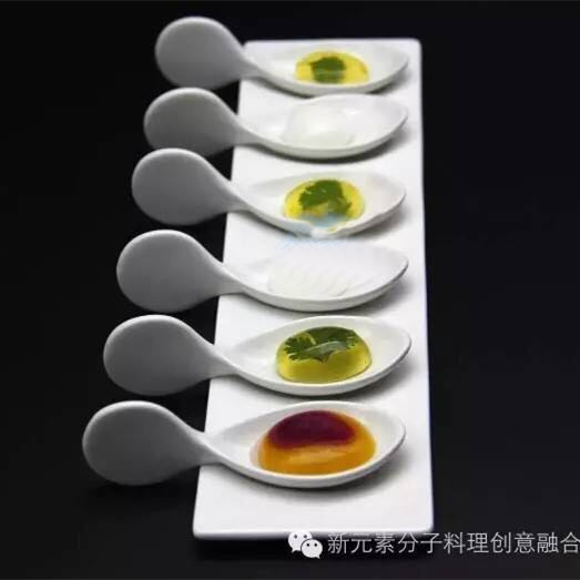 Pure White Ceramic Spoon Molecular Cuisine Low Spa Egg Mango Swing Pan Mood Vegetable Caviar Deformation Spoon