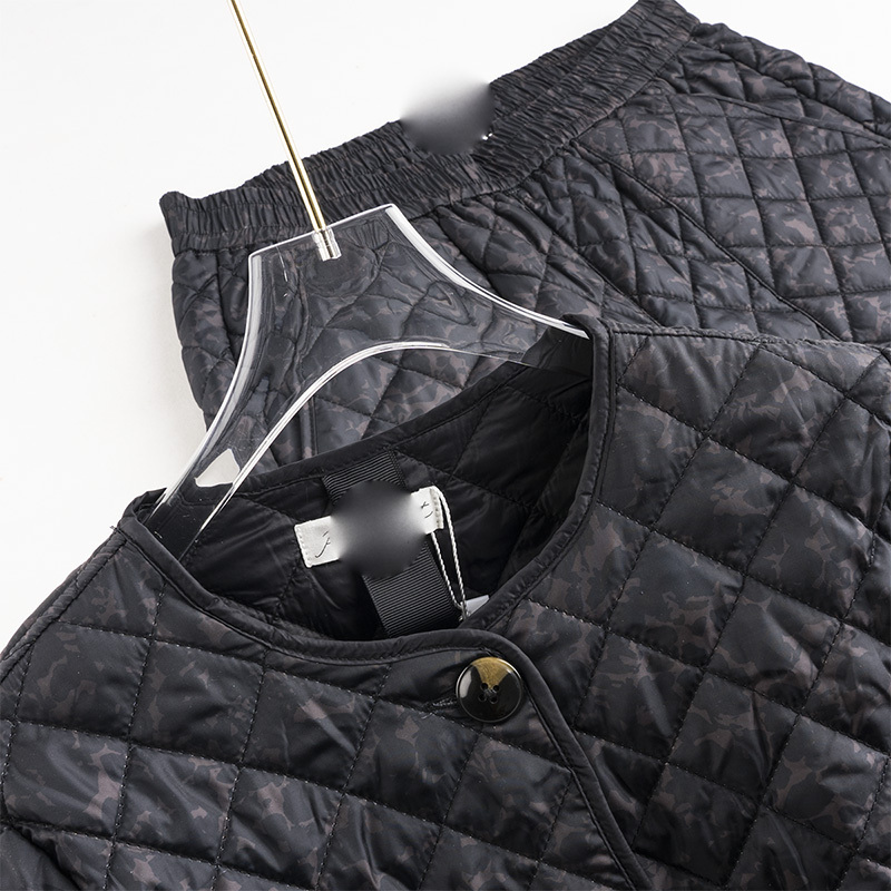 Reversible Quilted Thin Loose Cotton Coat for Autumn and Winter Outdoor Warmth, Outerwear for Women 6Rh Reversible Quilted Thin Loose Cotton Coat for Autumn and Winter Outdoor Warmth, Outerwear for Women 6Rh
