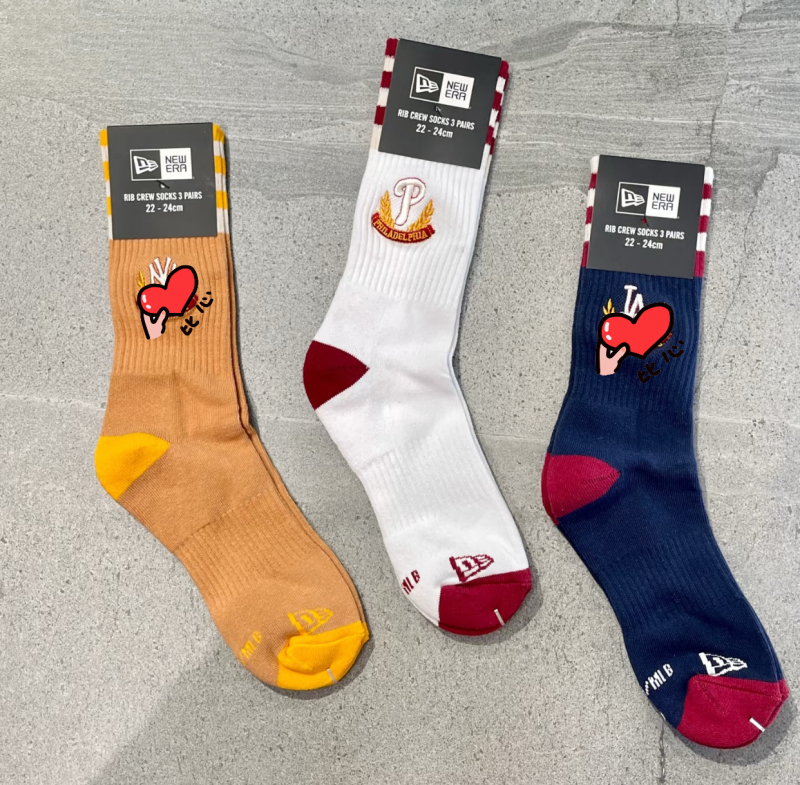 One Card Three Pairs! Korean Men's and Women's Same Style Embroidered Small Label Comfortable Breathable Sweat-Absorbent Towel Bottom Mid-High Sports Socks