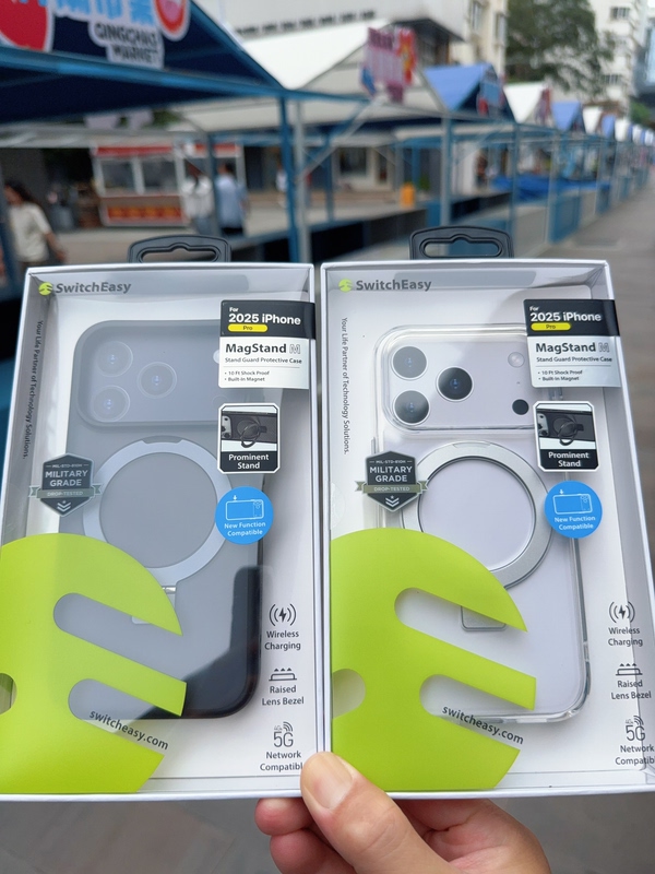 American Switcheasy Is Suitable for Apple iPhone 17 Pro Max Phone Case, Magnetic Transparent Black Anti-Drop 16 Pro Protective Case, Magsafe Stand, High-End and Simple 15 Pro