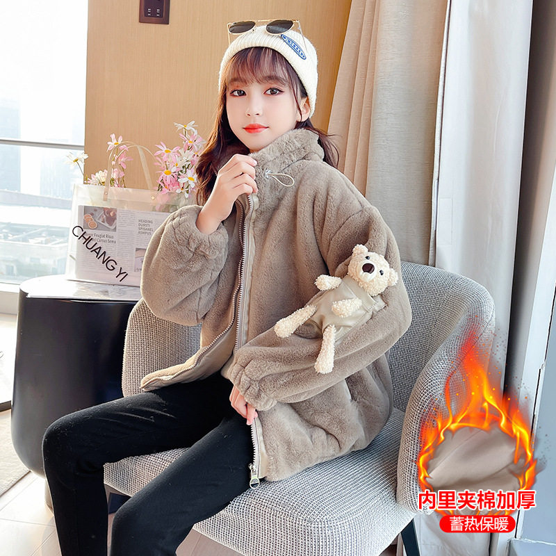 Korean girl autumn and winter coat original design of gas fashionable lamb plus thicking medium and large children's sweater