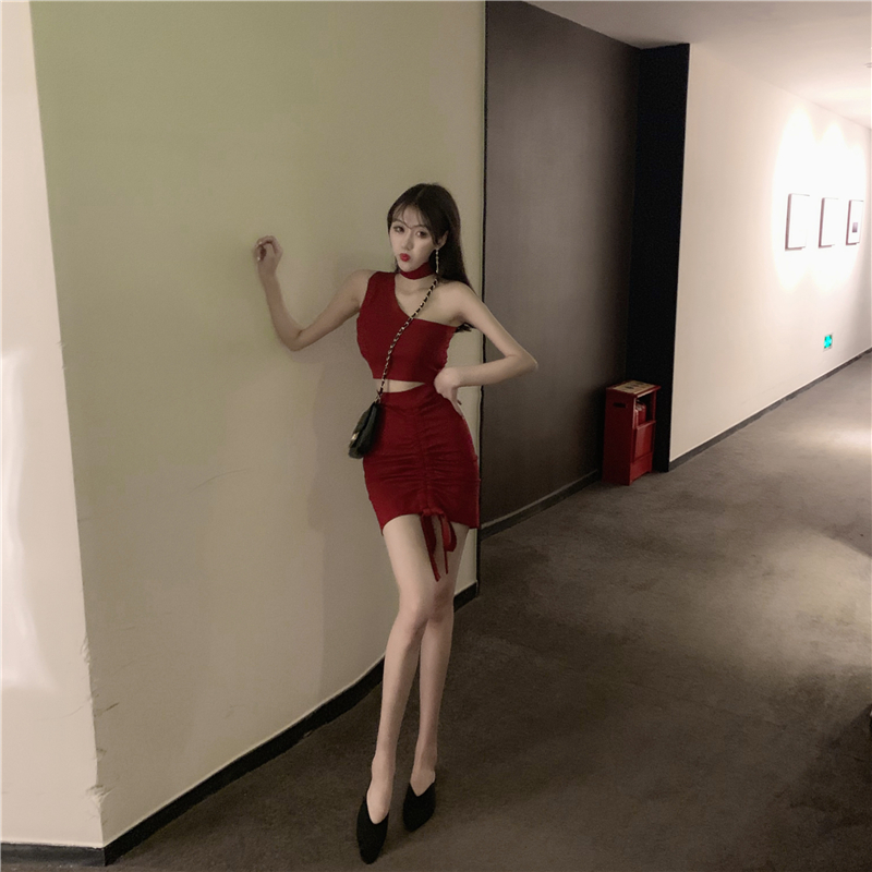 VK旗艦店 韓系斜肩露腰抽褶系包臀套裝短袖裙裝