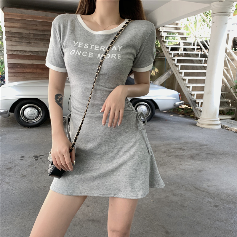 VK旗艦店 韓系休閒撞色邊抽褶彈力短袖洋裝