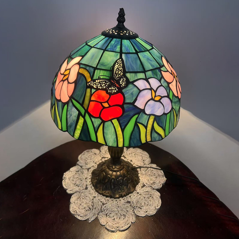 Retro Table Lamp, Accessible Luxury, Stained Glass Tiffany Table Lamp, High-End Study, Bedroom, Bedside Atmosphere, Pull Cord Table Lamp