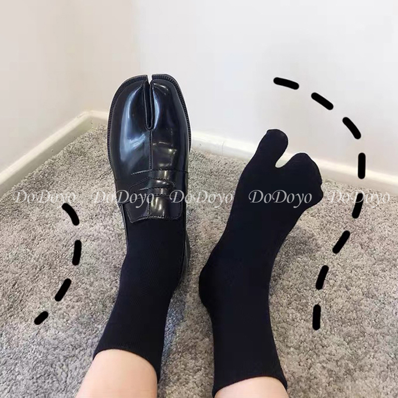 Trendy Black Mid-Calf Two-Toe Socks for Men and Women, Popular Japanese Style, Couple's Pure Cotton Clog Socks Trendy Black Mid-Calf Two-Toe Socks for Men and Women, Popular Japanese Style, Couple's Pure Cotton Clog Socks