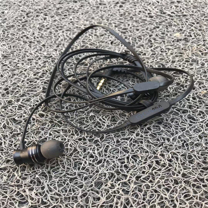 In-ear Headphones Heavy Low Sound Cannons Eat Chicken Universal Wire Control With Machete Tone Music Headphones