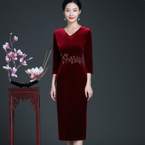 Happy mother-in-law wedding dress long-sleeved high-end spring and autumn wedding mother dress dress gold velvet mother-in-law cheongsam