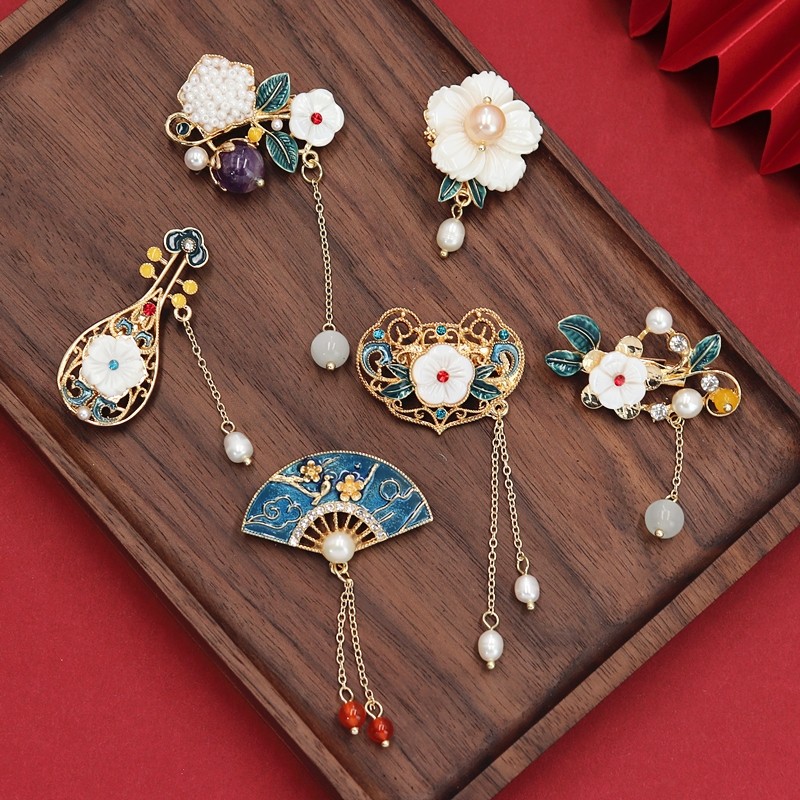 Retro Chinese Enamel Point Tree Shell Flower Court Appearance Needle-bra