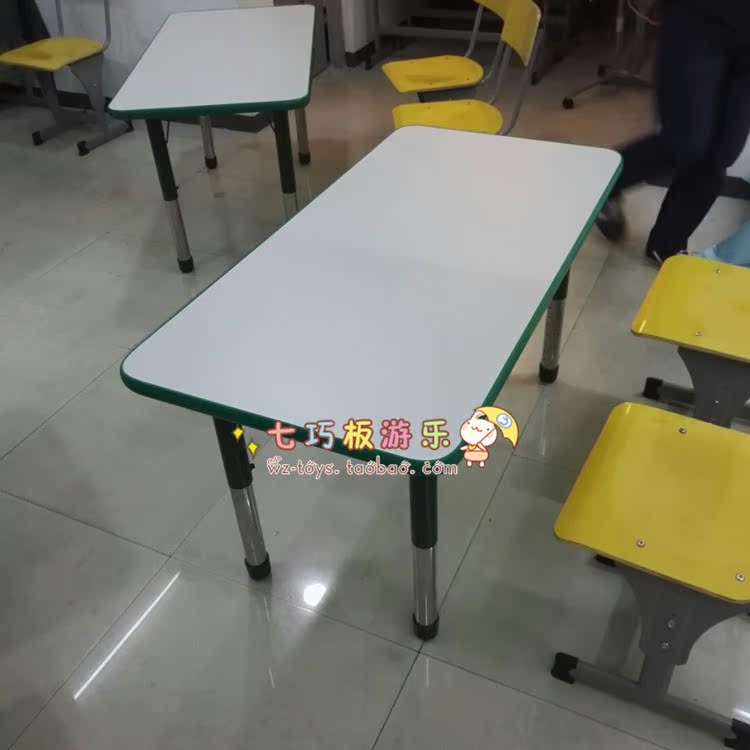 Bàn mẫu giáo màu nhựa mẫu giáo bàn vẽ tay trẻ em bảo vệ môi trường trò chơi bàn học bàn đồ chơi - Phòng trẻ em / Bàn ghế bàn học thông minh cho bé