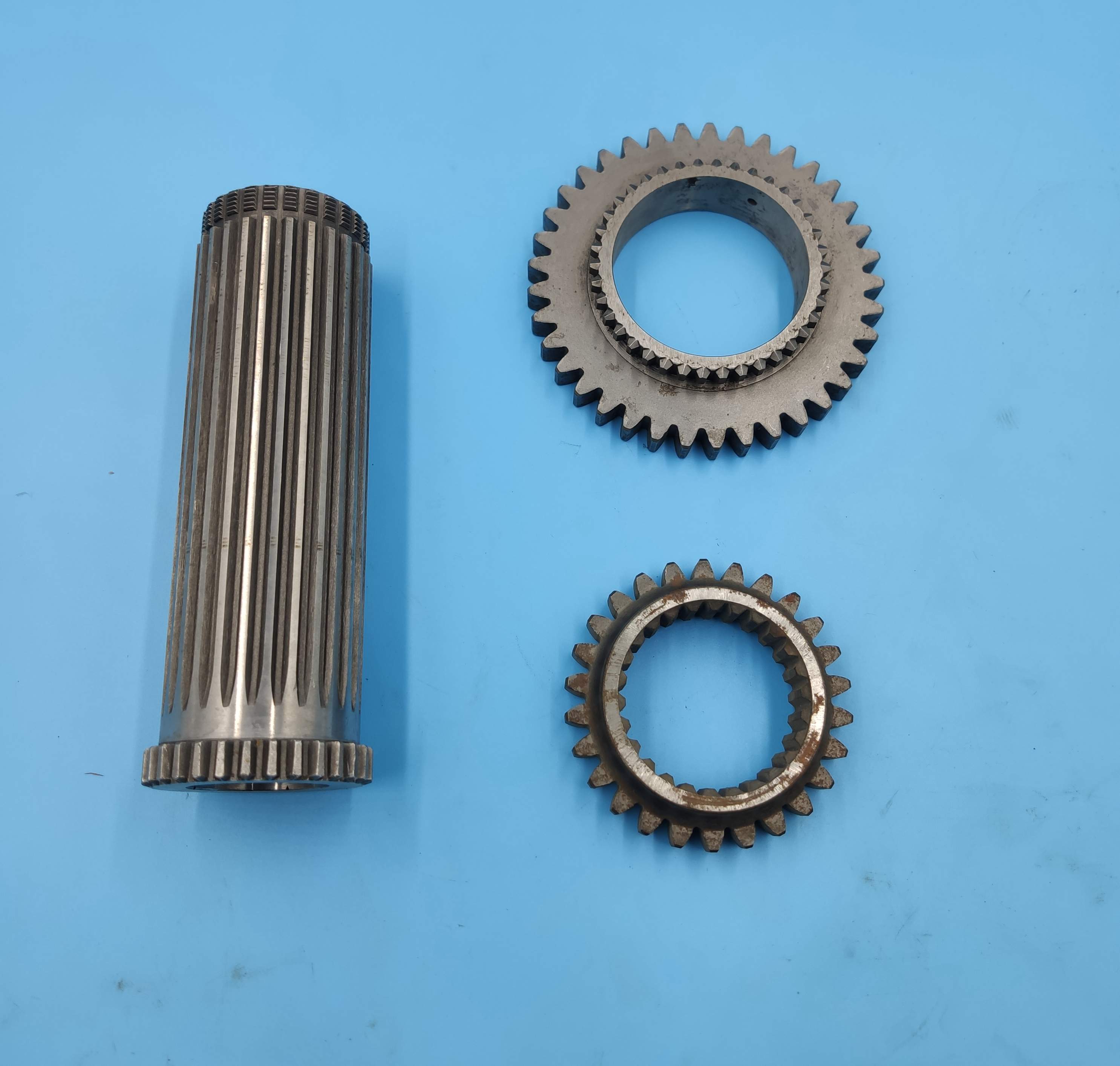 Oriental red ME504 main gearbox gear ME304 rear axle fork shaft tractor accessories