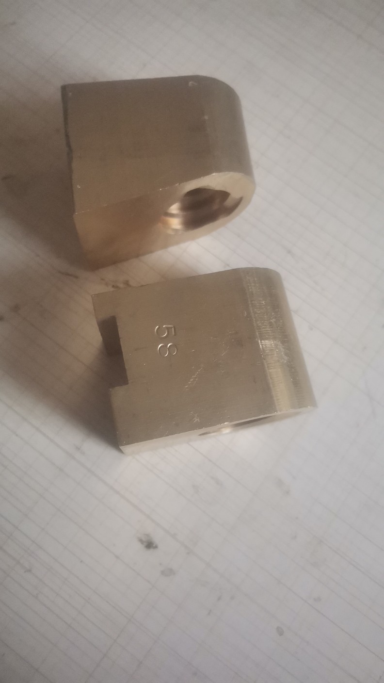 Machine tool accessories Yishui Q1319 pipe thread lathe heightening C630 copper nut middle nut live order T26X5 left