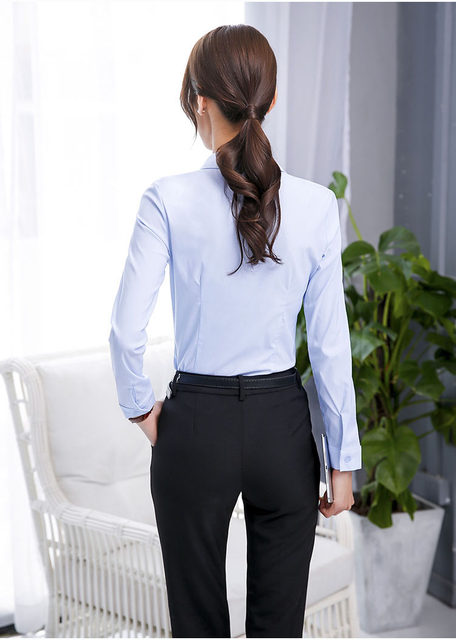 ເສື້ອຍືດແຂນຍາວຝ້າຍສໍາລັບແມ່ຍິງ OL commuter concealed button clean surface solid color light blue black and white professional workwear bottoming shirt