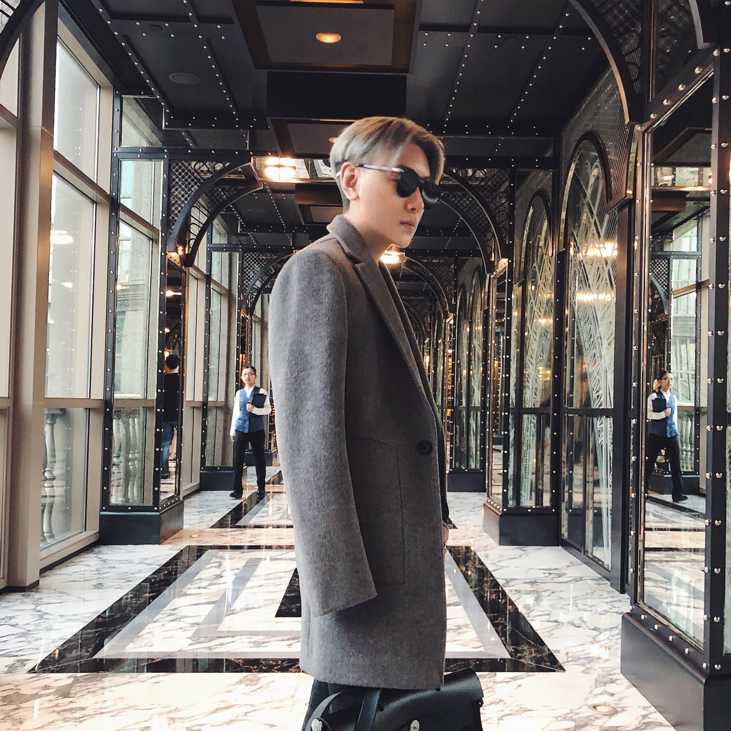 Hoa lớn quần áo hoa nhỏ nam 18 mùa đông phong cách mới khí chất châu Âu và Mỹ áo len đơn giản Slim fit áo khoác thể thao
