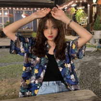 2019 summer new Hong Kong style retro shirt loose Korean version of floral chiffon shirt female Hawaiian holiday top