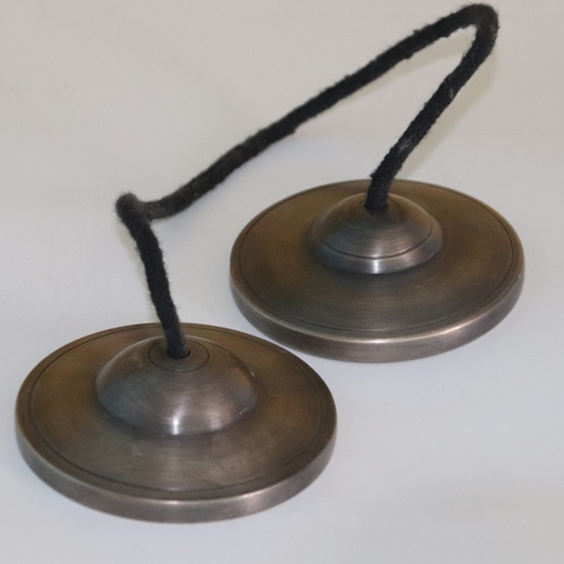 Nepal manually built a bell to beat musical instrument Tibetan Tibetan Tibetan Buddhist tool supplies large and medium and small bronze bell