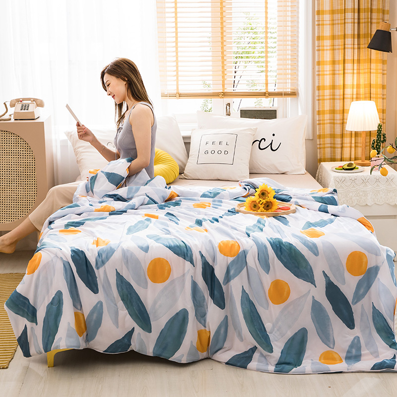 Summer single quilt quilt core student dormitory cool feeling silk summer quilt machine washable spring and autumn thin double air-conditioning quilt