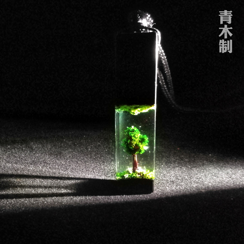 (Blue wood) hand-made plant a tree pendant resin epoxy sandalwood custom jewelry couple gifts