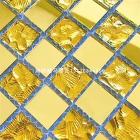 Ярко-желтое зеркало из золота 25 пробы + узор из золотой ракушки