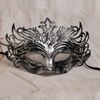 Серебряная маска