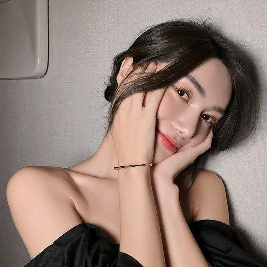 Bamboo bracelet women's niche design light luxury bracelet ins cool style simple high-end sense internet celebrity popular hand jewelry