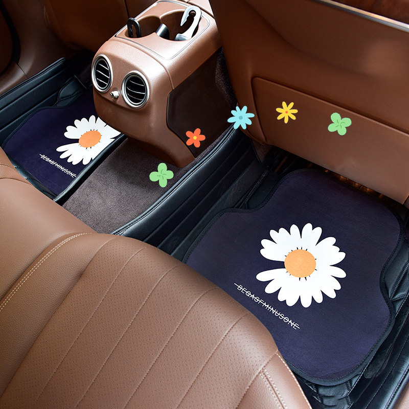 Car foot pad monolithic anti-slip sheet Cartoon On-board Foot Mat Inside Anti Dirty Carpet Main Driving Ground Mat Woman